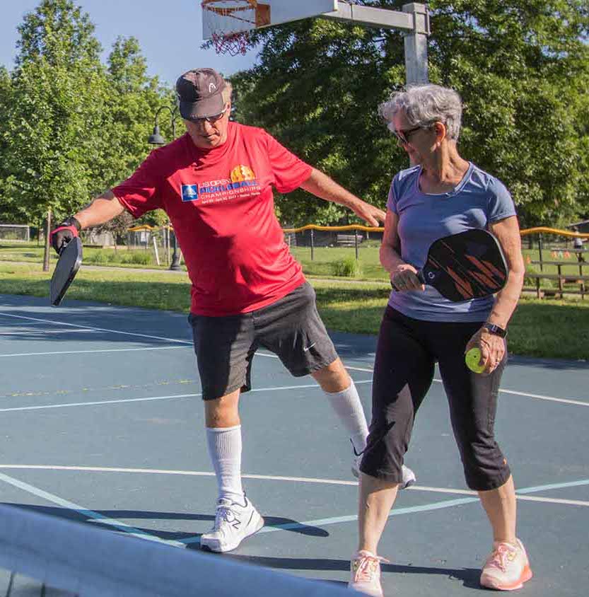 Steve Valiant teaching pickleball
